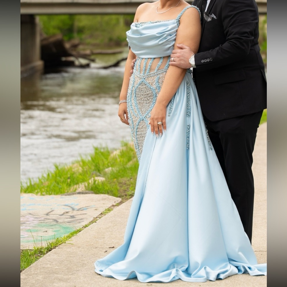 Elegant Blue Maxi Dress